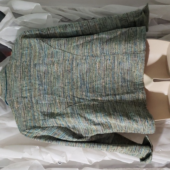 Coldwater Creek. Woven Blue/Grrens, Long Sleeved, Full Zip Jacket. Size 2X. - Picture 7 of 15